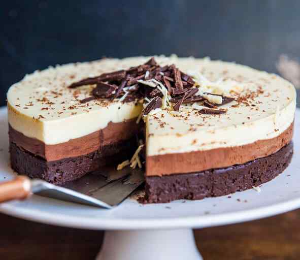 Tripple Chocolate Mousse Cake