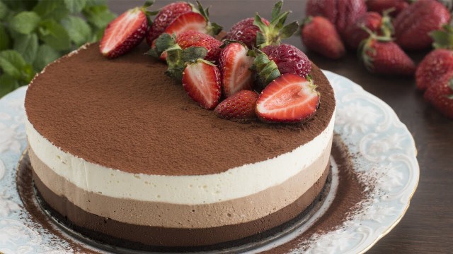 Tripple Chocolate Mousse Cake